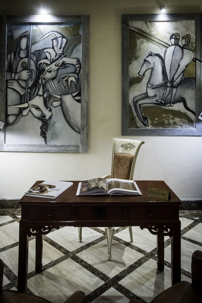 Concierge Desk
