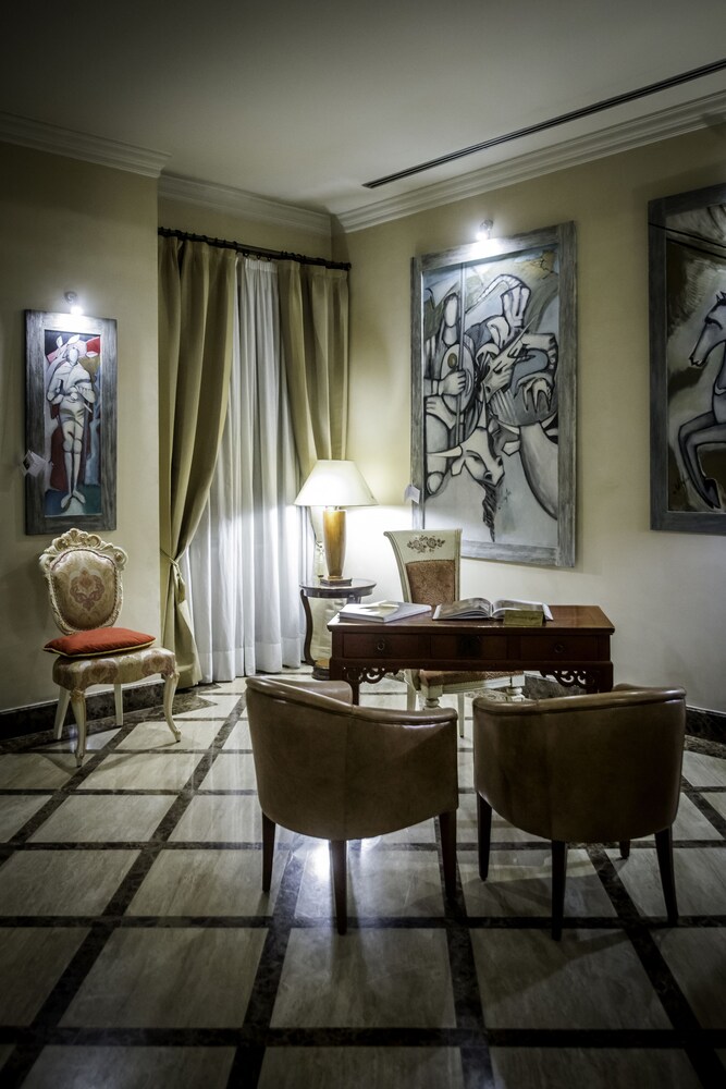 Concierge Desk