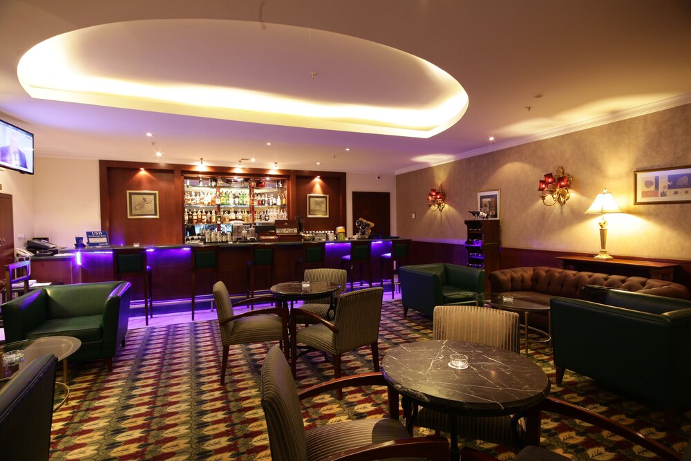 Hotel Bar