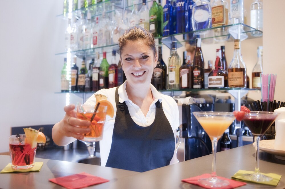 Hotel Bar