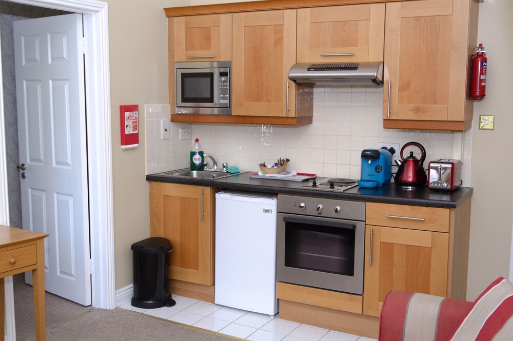 Triple Room, 3 Single Beds (Apartment) - In-Room Kitchen