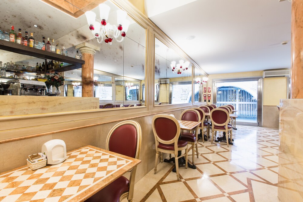 Hotel bar