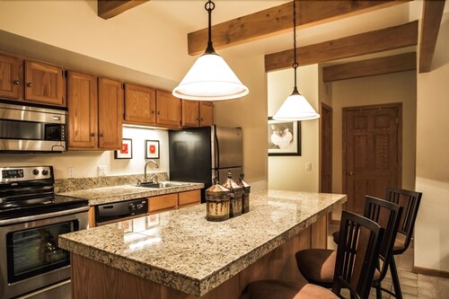 One Bedroom Loft Condo - In-Room Kitchen