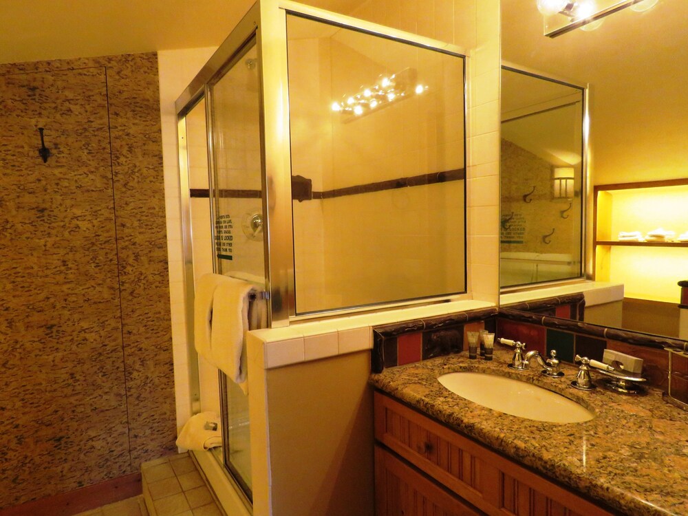 Loft (Two Bedroom Loft Three Bath Condo) - Bathroom