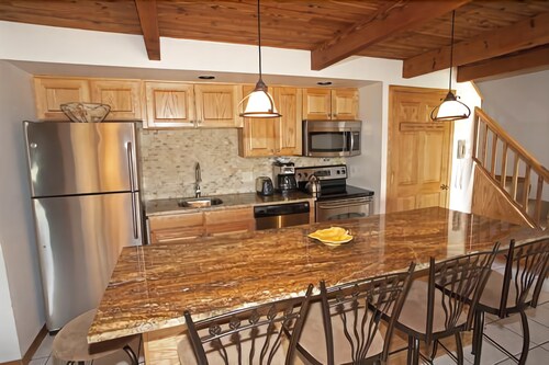 One Bedroom Loft Condo - In-Room Kitchen
