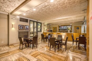 Hotel Lounge