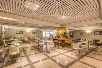 Food Court