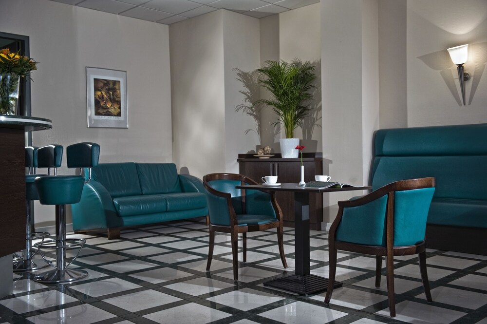 Hotel Bar