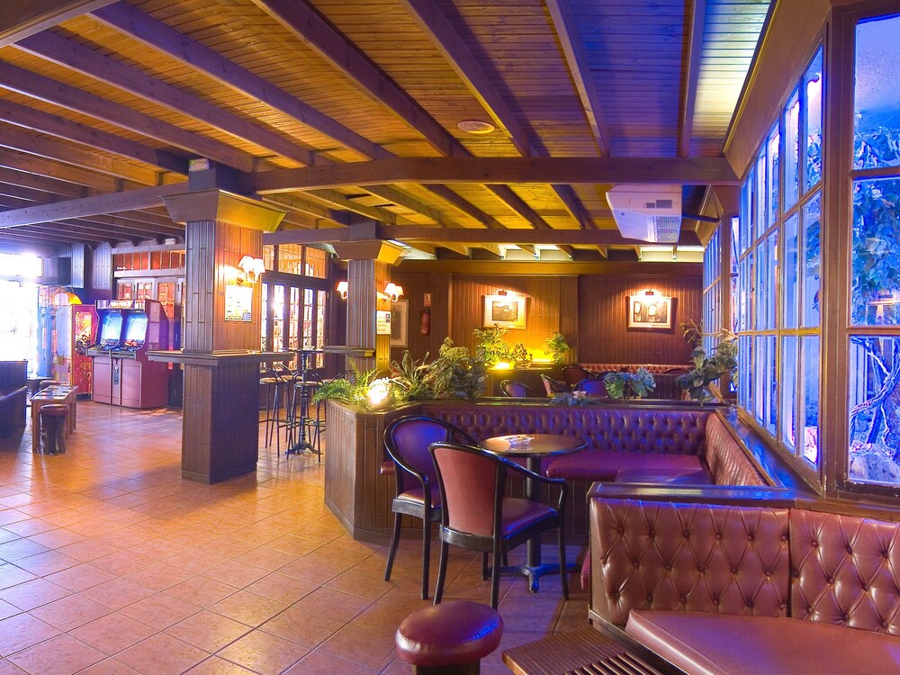 Hotel Bar