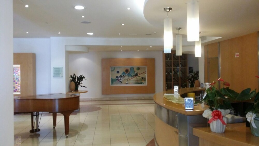 Hotel Bar