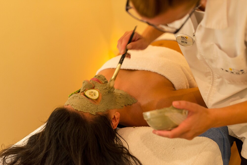 Facial