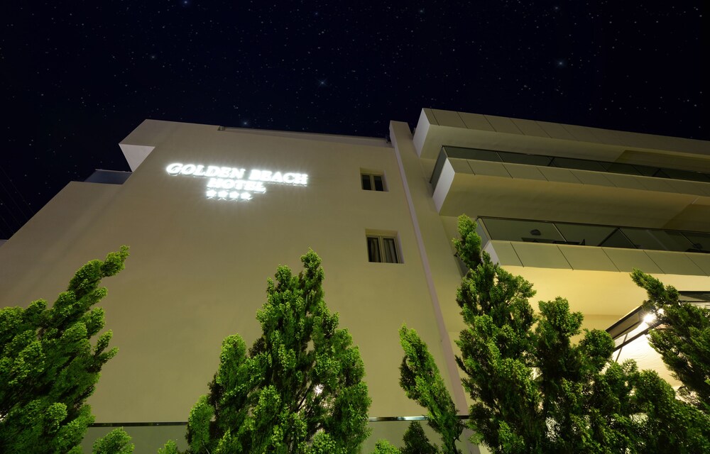 Hotel Front - Evening/Night