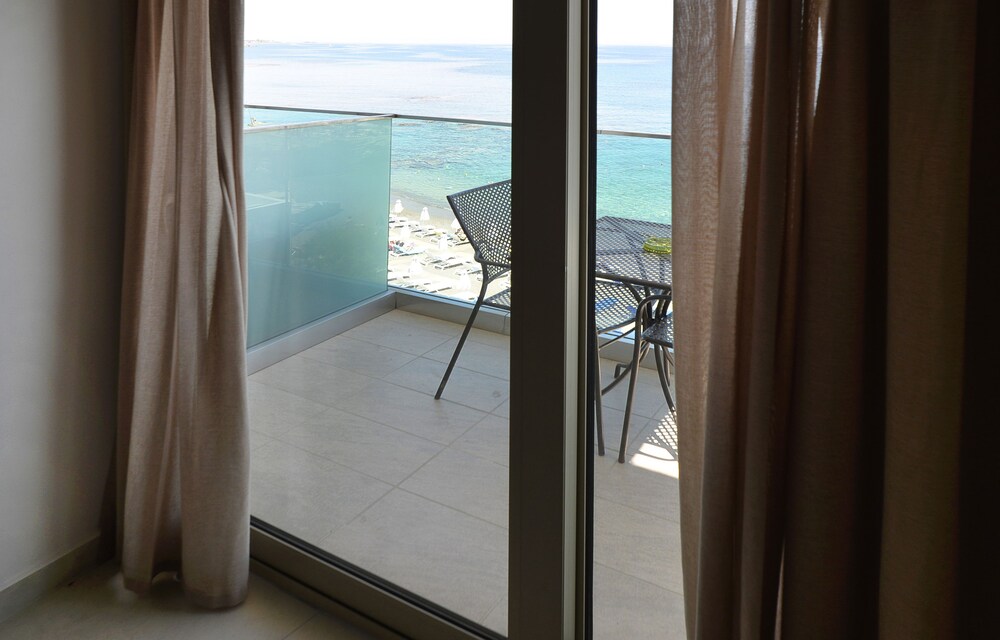 Guestroom View
