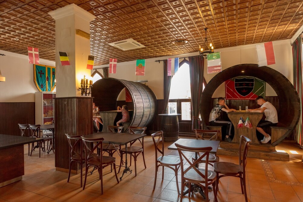 Hotel Bar