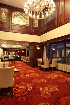 Executive Lounge