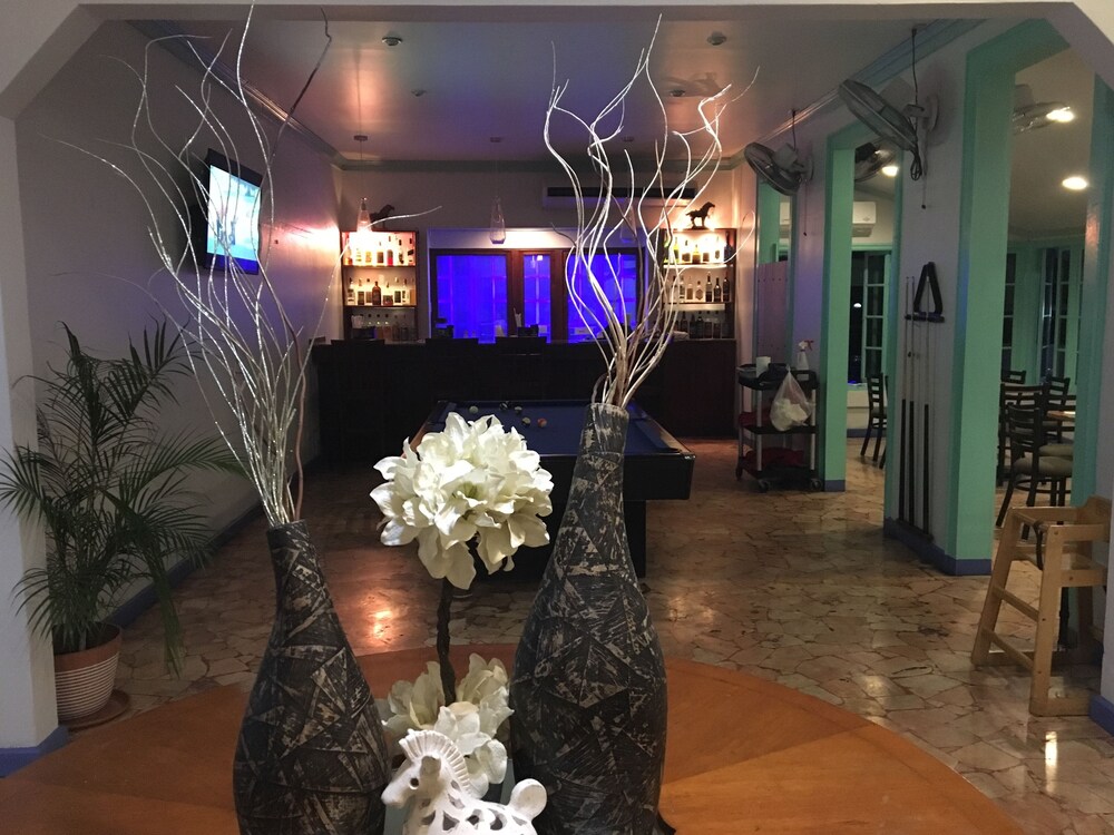 Hotel Bar