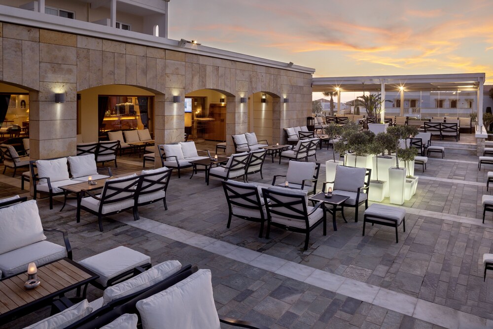 Hotel Lounge
