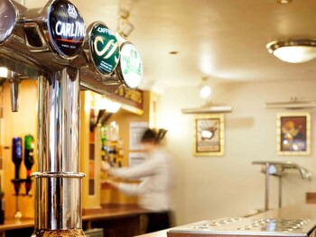 Hotel Bar
