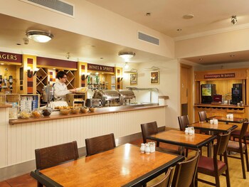 Hotel Bar