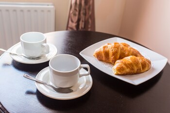Room Service - Dining