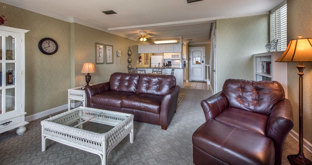 Villa, 2 Bedrooms - Living Area
