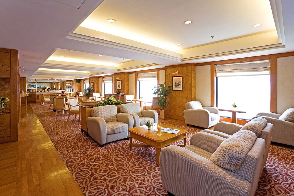 Hotel Lounge