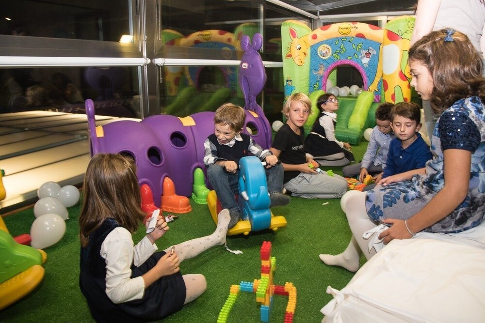 Childrens Play Area - Indoor