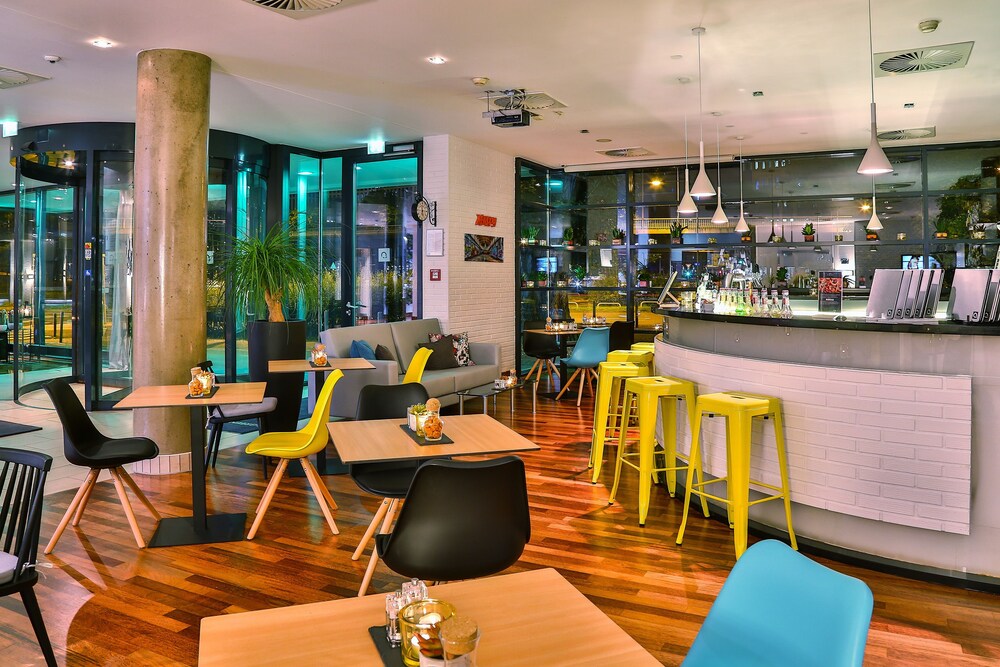 Hotel Bar