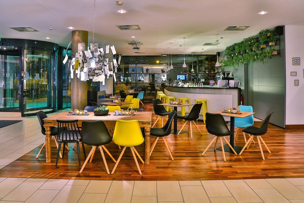 Hotel Lounge