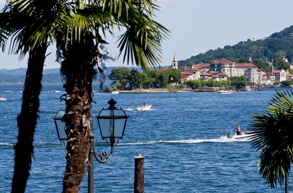 Lake View