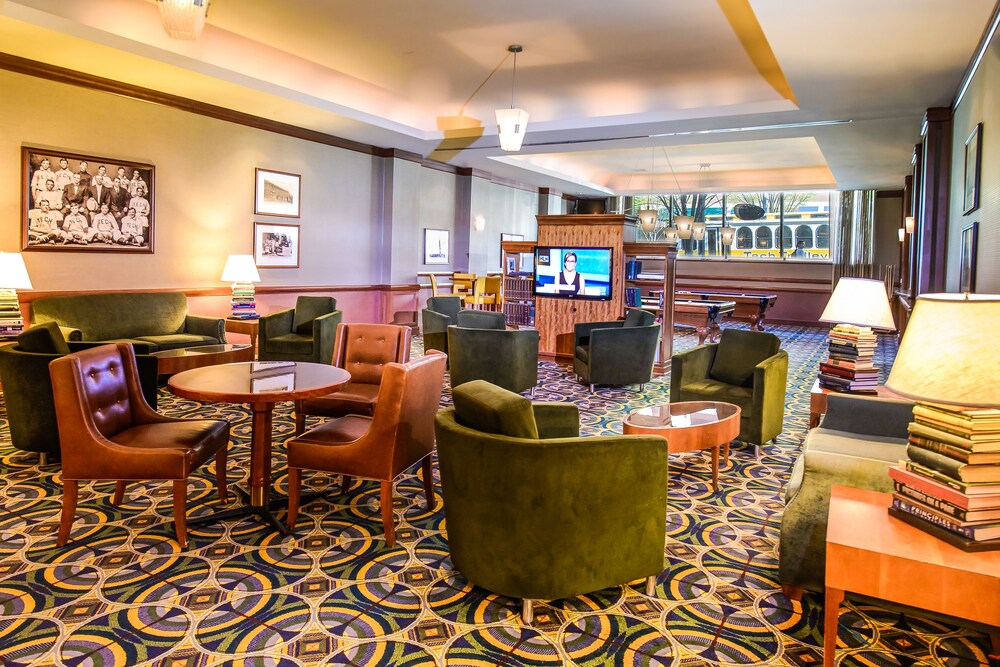 Hotel Lounge