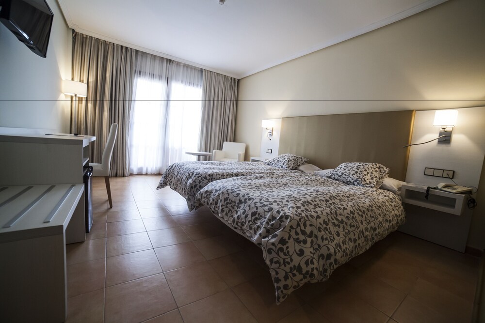 Double Room - Guestroom
