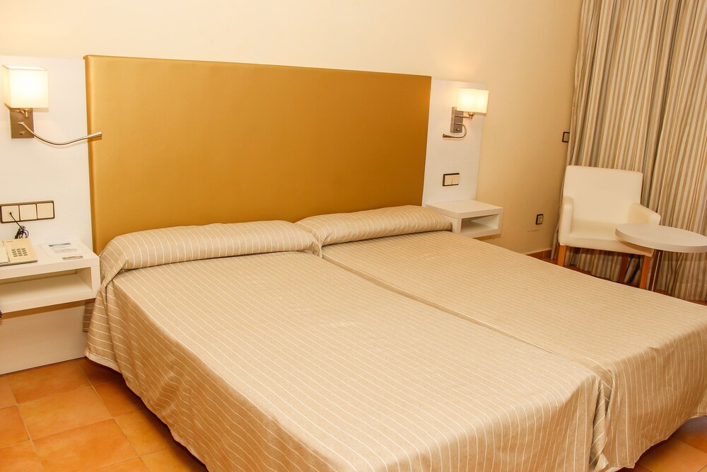 Double Room - Guestroom