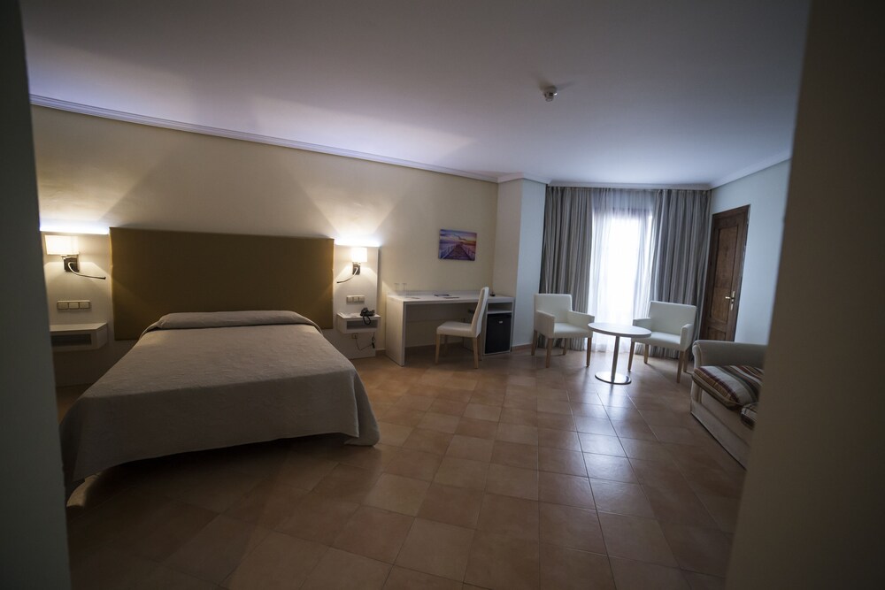 Double Room - Guestroom