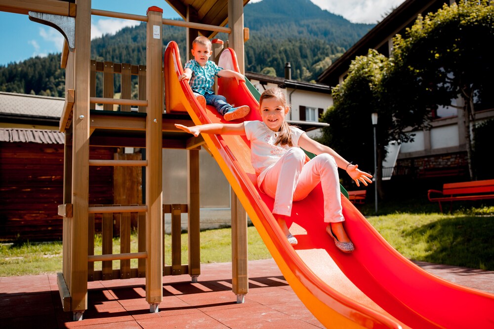 Childrens Play Area - Outdoor