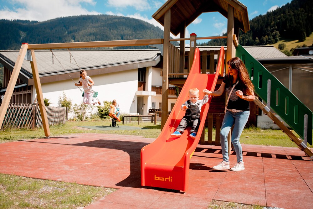 Childrens Play Area - Outdoor