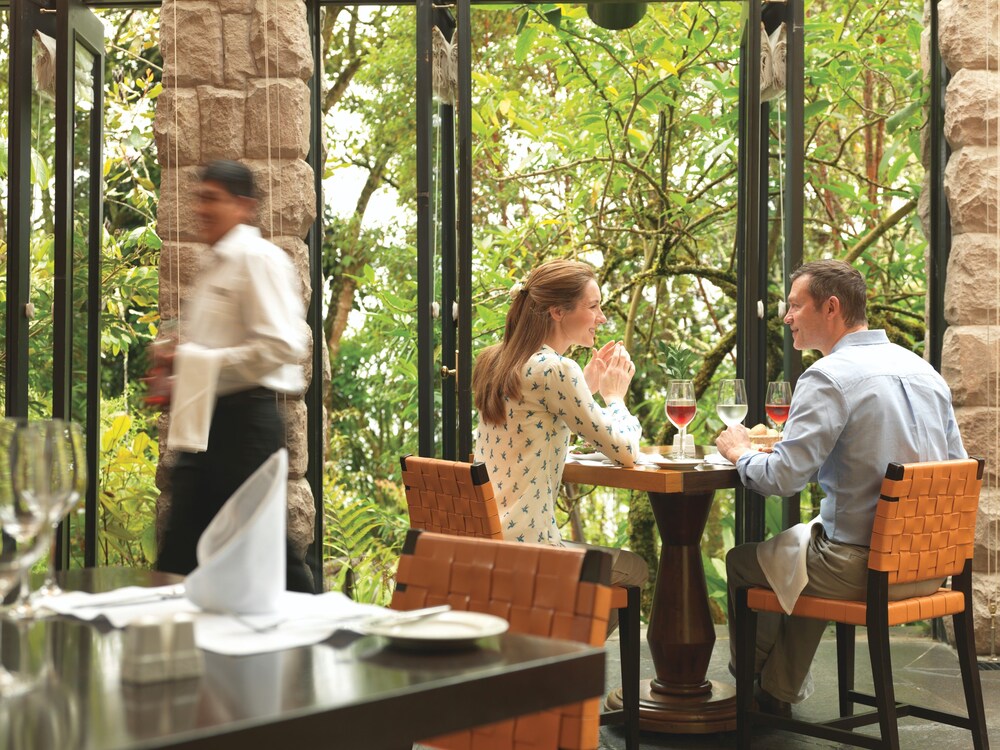 Couples Dining