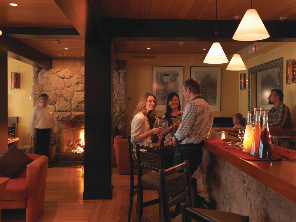 Hotel Bar