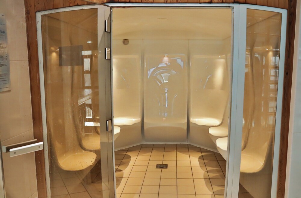 Steam Room