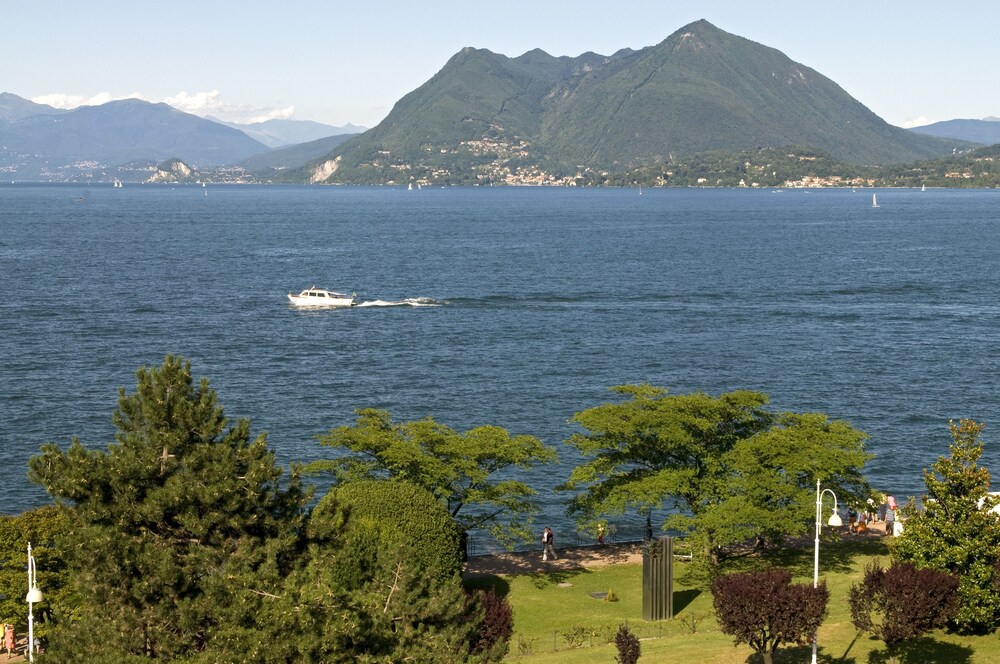 Lake View