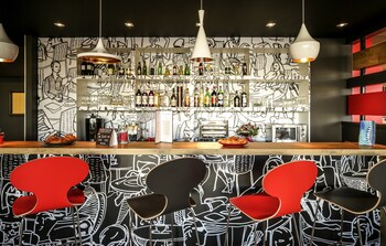 Hotel Bar