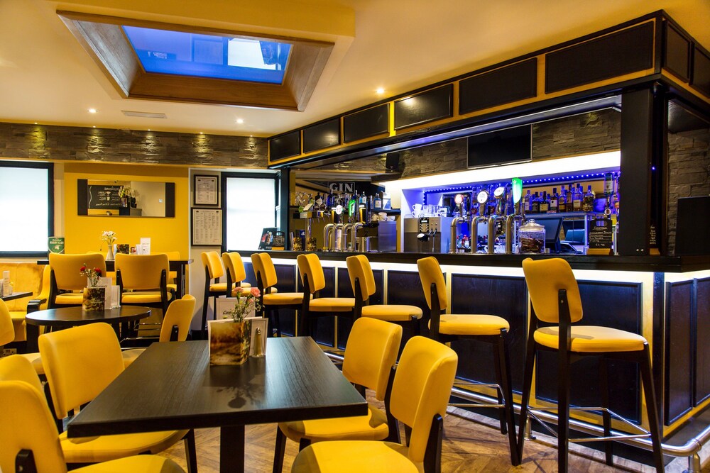 Hotel Bar