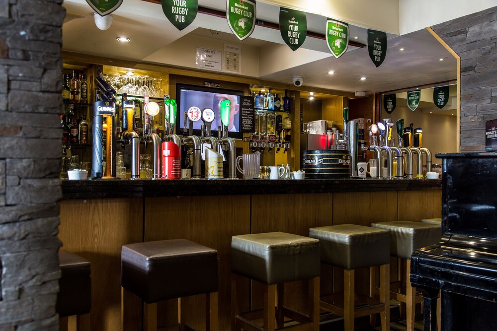 Hotel Bar
