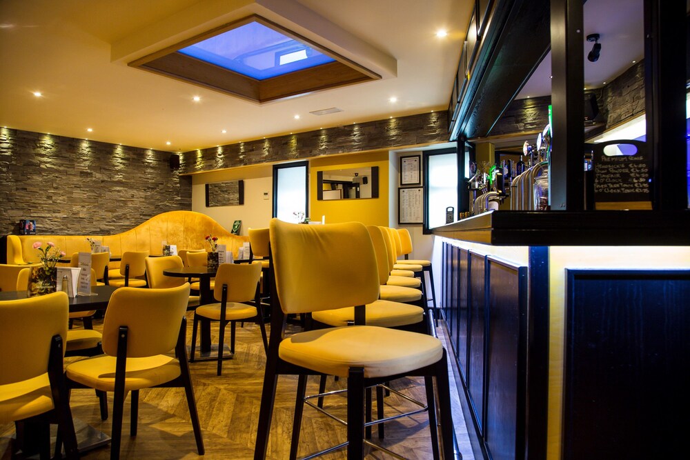 Hotel Bar