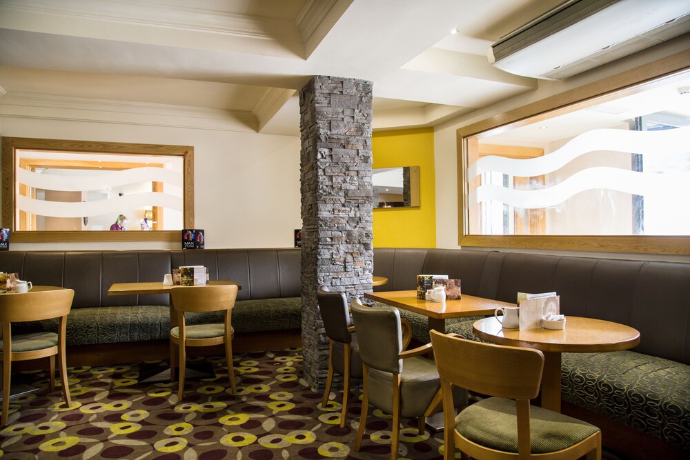 Hotel Bar