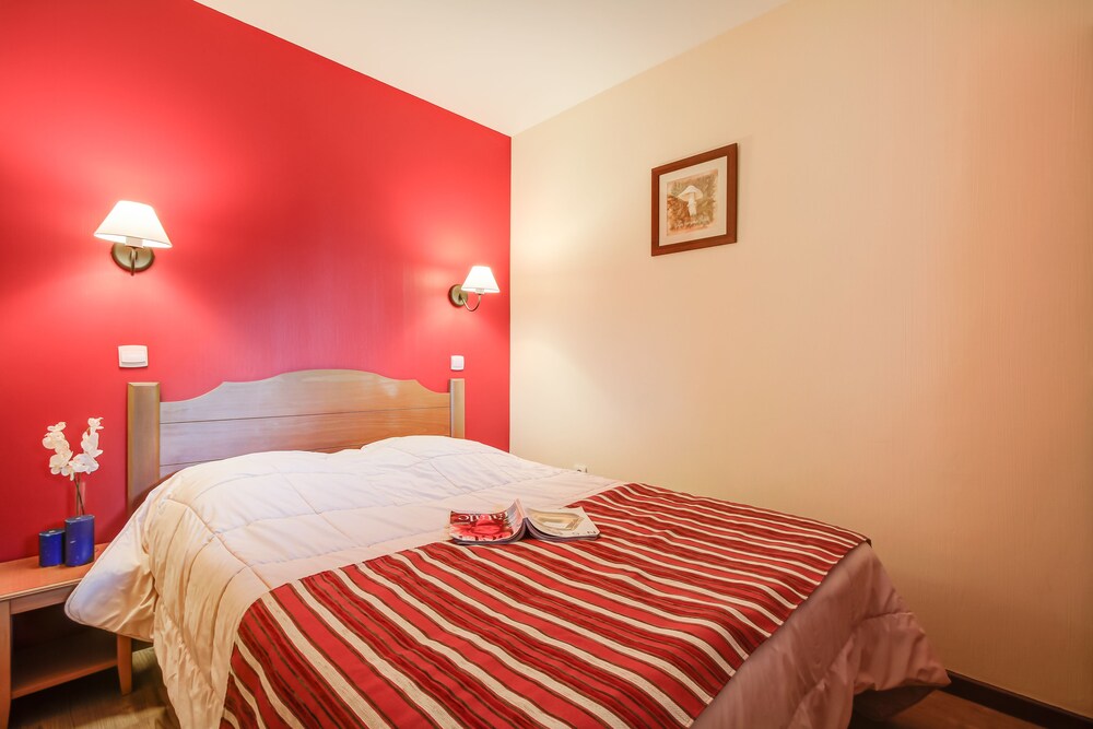Apartment, 2 Bedrooms - Guestroom