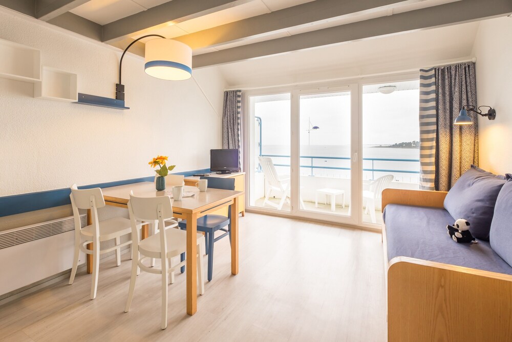 Standard Duplex, 2 rooms for 4 people - Living Room