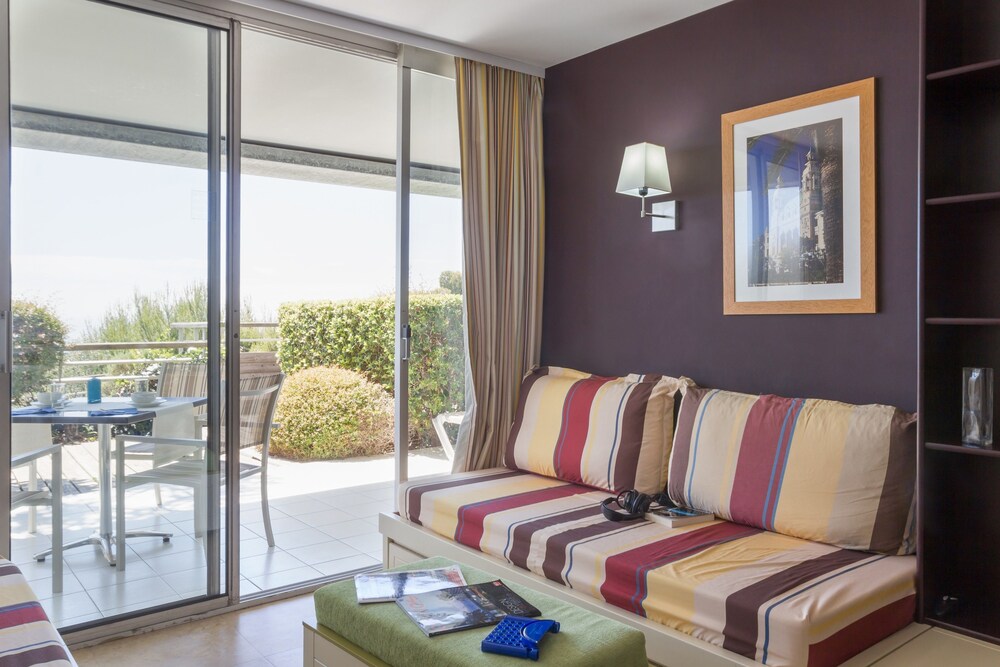 Single Room - Living Area