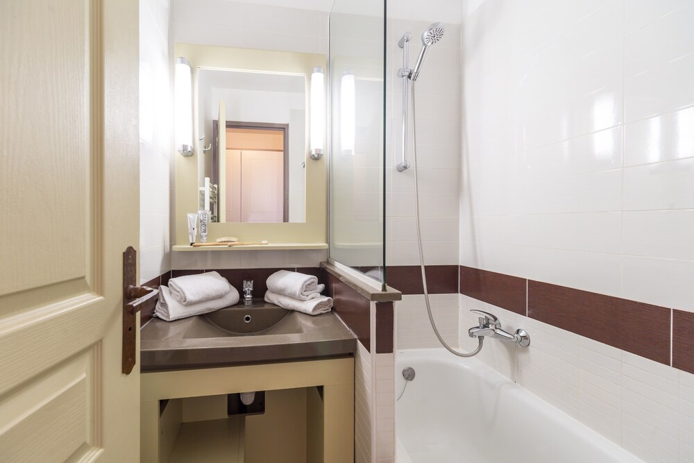Salle de bain (Appartement 2 pièces Standard 4/5 pers, vue mer)