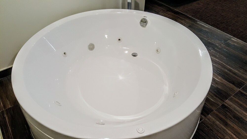 Jacuzzi